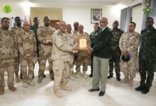 صورة الدفعة التاسعة عشر من الكلية الوطنية للقيادة والأركان تؤدي زيارة لفرقة العمليات