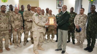 صورة الدفعة التاسعة عشر من الكلية الوطنية للقيادة والأركان تؤدي زيارة لفرقة العمليات