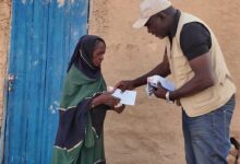 صورة المندوب العام لـلتآزر يؤدي زيارة ميدانية لقرى امبود ويشرف على توزيعات نقدية لصالح الأسر الهشة