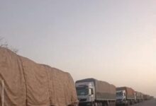 صورة ملاك شاحنات موريتانية محتجزة في مالي يطالبون بتدخل عاجل لإنهاء الأزمة