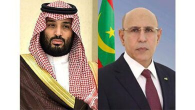 صورة رئيس الجمهورية يهنئ ولي العهد السعودي بذكرى يوم التأسيس للمملكة.