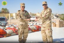 صورة بمناسبة شهر رمضان المبارك كتيبة القيادة والخدمات توزع سلات غذائية