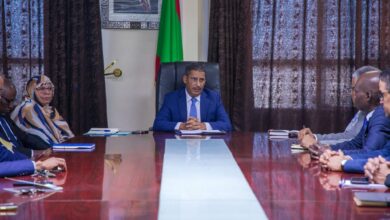 صورة وزير النقل يوجه بإجراءات لترشيد المحروقات وحظر استخدام سيارات الدفع الرباعي إلا للضرورة