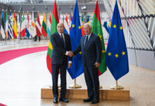 صورة رئيس الجمهورية يلتقي رئيس المجلس الأوروبي ببروكسل