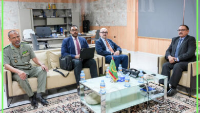 صورة الأمين العام لوزارة الدفاع يستقبل مسؤولا أمميا رفيع المستوي