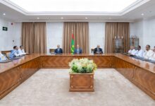 صورة رئيس الجمهورية يستقبل رؤساء أحزاب ائتلاف المعارضة