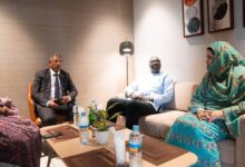 صورة وزيرة التجارة والسياحة تجري مباحثات مع وزير السياحة والثقافة الغامبي