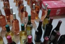 صورة الجمارك  تضبط 70 قنينة خمر و240 علبة من المشروبات الكحولية بروصو