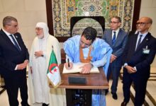 صورة الوزير الأول  يزور جامع الجزائر الأعظم ويطلع على مرافقه العلمية