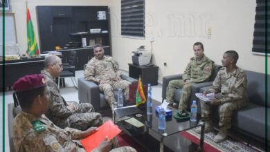 صورة وفد من حلف شمال الأطلسي يؤدي زيارة للقوات الخاصة