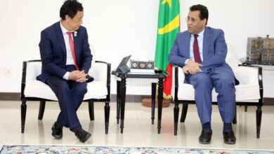 صورة الوزير الأول  يبحث مع مدير “الفاو” تعزيز التعاون الزراعي