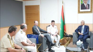 صورة وزير الدفاع يستقبل السفير الإسباني وقائد السفينة الحربية “GALICIA”