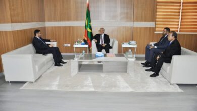 صورة رئيس الجمعية الوطنية يستقبل سفير دولة ليبيا لمعتمد  لدى موريتانيا