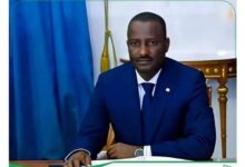 صورة وزير العدل يعود إلى نواكشوط قادما من داكار