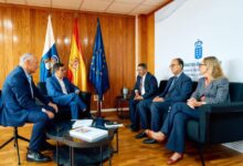 صورة وزير التجهيز والنقل يجري مباحثات في جزر الكناري لتعزيز التعاون في مجال البنية التحتية والتنقل