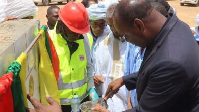 صورة وزير التنمية الحيوانيّة يضع حجر الأساس لإنشاء سوق حديث للمواشي في ألاك