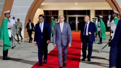 صورة رئيس الجمهورية يتوجه إلى الإمارات في زيارة رسمية