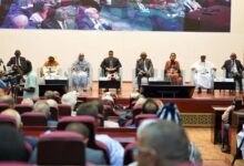 صورة الوزير الأول  يفتتح أعمال الدورة الثانية عشرة للمنتدى الإقليمي للشؤون البحرية والساحلية