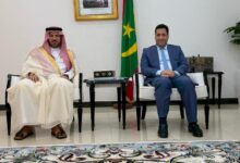 صورة الوزير الأول يستقبل السفير السعودي ويبحثان تعزيز التعاون الثنائي