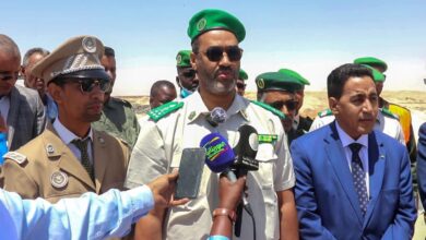 صورة الجمارك بمطار نواكشوط أم التونسي الدولي تُتلف كميات كبيرة من الخمور