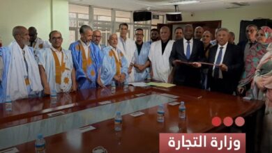صورة وزارة التجارة  توقع اتفاقا مع اتحادية التجار لخفض سعر السكر ومراجعة أسعار المواد الغذائية الأساسية