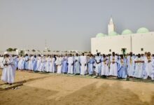 صورة رئيس الجمهورية يؤدي صلاة عيد الأضحى برحاب جامع بن عباس