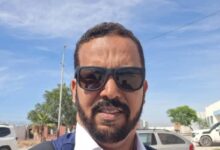 صورة طبيب موريتاني  يصل غزة للمشاركة في علاج الجرحى داخل مستشفى الشفاء