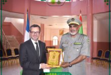 صورة السفير الفرنسي يؤدي زيارة للكلية الوطنية للقيادة والأركان