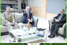صورة الأمين العام لوزارة الدفاع يستقبل وفدا من سفارة المملكة المتحدة البريطانية لدى موريتانيا