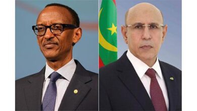 صورة رئيس الجمهورية، يهنئ رئيس جمهورية رواندا بمناسبة احتفال بلاده بعيدها الوطني.