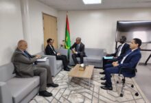 صورة وزير المعادن والصناعة يستقبل السفير الفرنسي المعتمد لدى موريتانيا