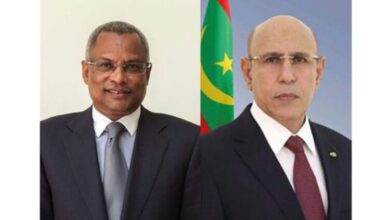 صورة رئيس الجمهورية يهنئ رئيس جمهورية الرأس الأخضر بمناسبة احتفال بلاده بعيدها الوطني.
