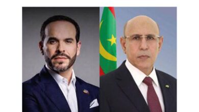 صورة رئيس الجمهورية يهنئ رئيس جمهورية كولومبيا، بمناسبة احتفال بلاده بعيدها الوطني.