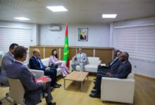 صورة وزير الطاقة والنفط  يبحث مع السفيرة الإيطالية تعزيز التعاون في قطاع الطاقة