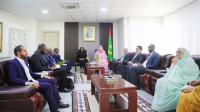 صورة وزيرة التجارة والسياحة تستقبل وزيرة خارجية غينيا بيساو